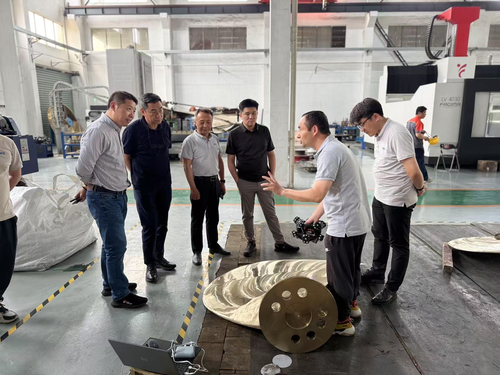 Zhenjiang Jin Ye Propeller Co., Ltd. accueille Kongsberg Maritime Propulsion Team Revisit, et les deux parties ont des échanges approfondis
